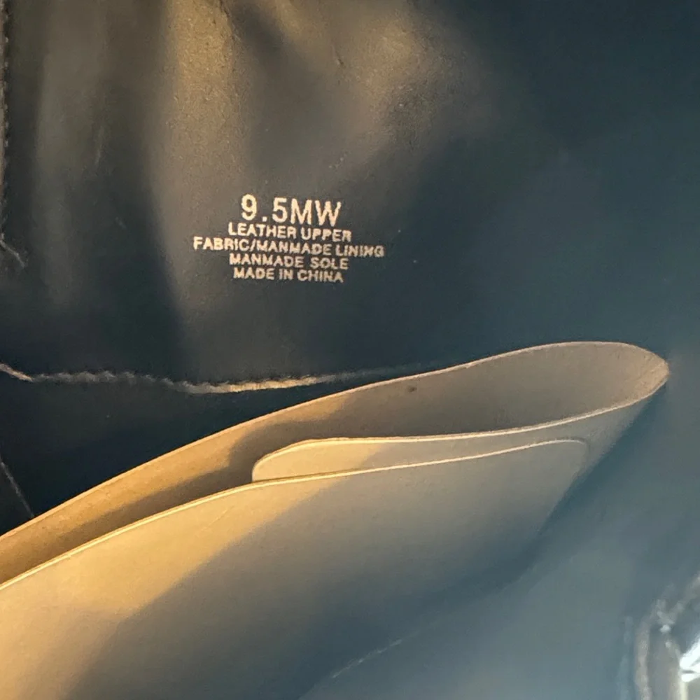 Gianni Bini leather sleek